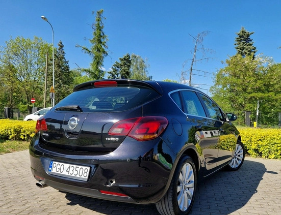 Opel Astra cena 17999 przebieg: 299000, rok produkcji 2010 z Legionowo małe 466